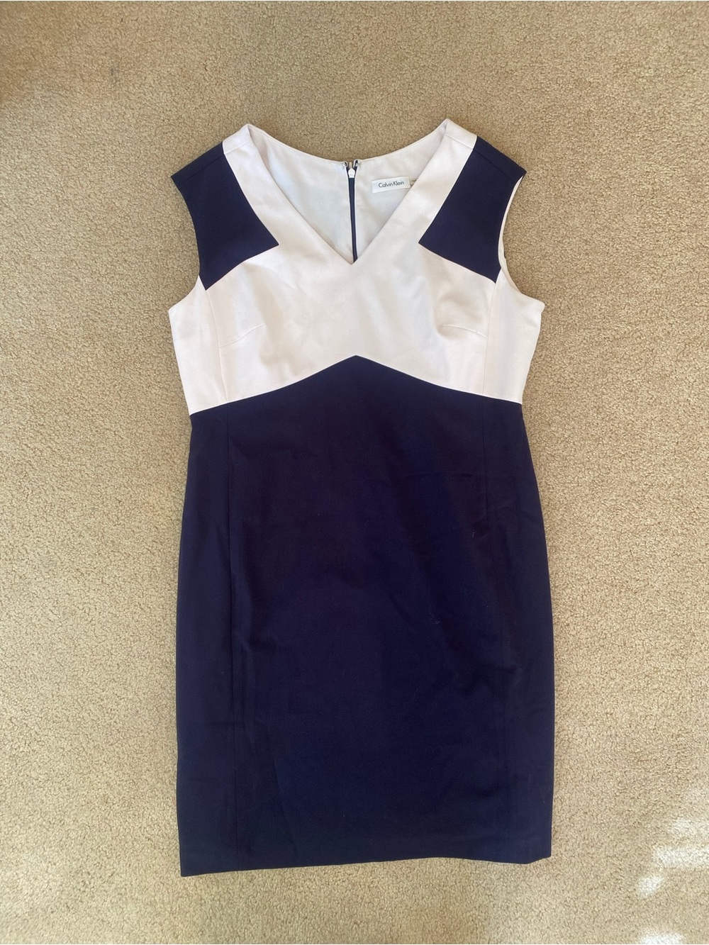 Calvin Klein Navy/White Colorblock Sheath Dress V-Neck Sleeveless Zip 14